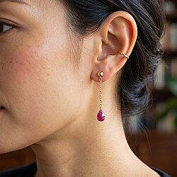 14 Ayar Altın Damla Yakut Taşlı Sallantılı Küpe - Nusrettaki