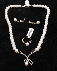 14 Karat Gold Butterfly Model Pearl Set - Nusrettaki (1)