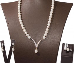 14 Karat Gold V Model Pearl Set - Nusrettaki