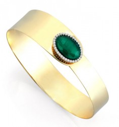 14K Gold Designer Bangle Bracelet With Emerald - Nusrettaki