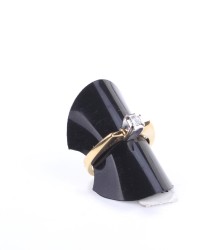 Solitaire Yes Princess Ring, 18K Gold - 5