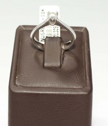 18 Ayar Altın Tektaş Pırlanta Yüzük - 3