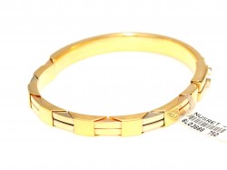 18K Gold Designer Clasp Italian Bangle - 4