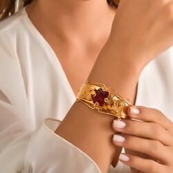 18K Gold Designer Retro Bangle with Ruby - Nusrettaki