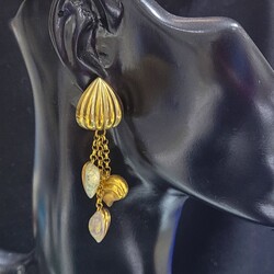 18K Gold Pine Cone & Heart Dangling Earrings - Nusrettaki
