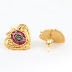 22K Gold Heart in Elizabeth Design Earrings - Nusrettaki (1)