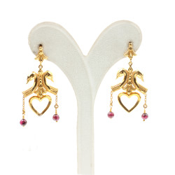 22K Gold Curly Heart Earrings with Garnet - Nusrettaki (1)