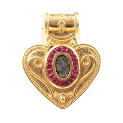 Nusrettaki - 22K Gold Heart in Elizabeth Design Pendant