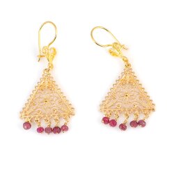 22 Ayar Altın Üçgen Motifli Yakut Sallantılı Telkari Küpe - Nusrettaki (1)