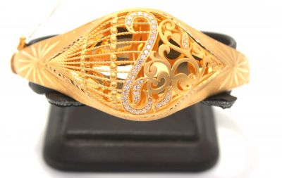 22K Gold Bangle Bracelet, Flowers & Lines Design - 6