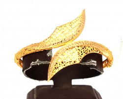22K Gold Bangle Bracelet Handcarved Arabic Sword Design - 2