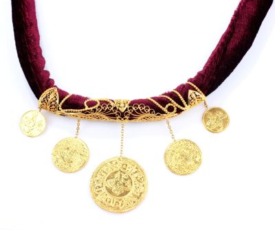 22K Gold Coin & Filigree Design Velvet Chain Necklace - 4