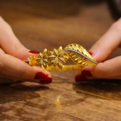 22K Gold Daisy The White Flower Bangle - Nusrettaki