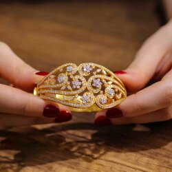 22K Gold Flowers Skyland Bangle - Nusrettaki