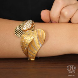 22K Gold Four Seasons Design Bangle Bracelet - Nusrettaki (1)