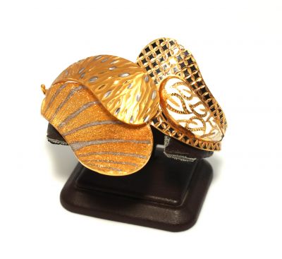 22K Gold Four Seasons Design Bangle Bracelet - 4