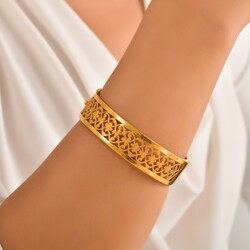 22K Gold Hawaiian Cut Out Flower Bangle Bracelet - Nusrettaki