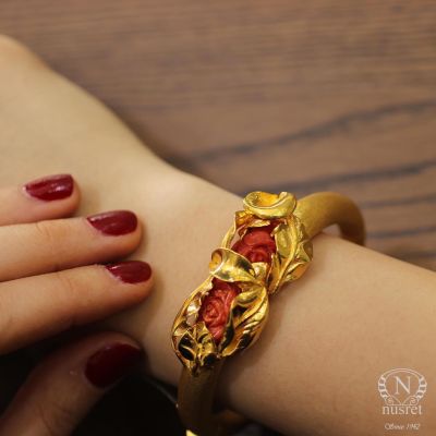 22K Gold Leaf Bracelet with Coral - 1