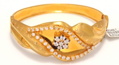 22K Gold Lips & Daisy Designer Bangle Bracelet - 3