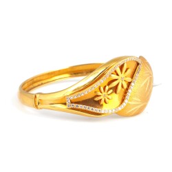 22K Gold Mirrored Daisy Design Bangle Bracelet - 1