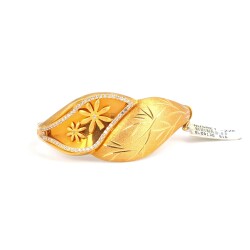22K Gold Mirrored Daisy Design Bangle Bracelet - 4