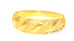 22K Gold Shiny & Matte Bands Hinged Bangle Bracelet - 3