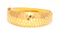 22K Gold Tetragonal Shiny Patterned Bangle Bracelet - Nusrettaki (1)