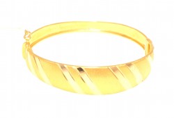 22kt Gold Shiny Lines Bangle Bracelet - Nusrettaki (1)