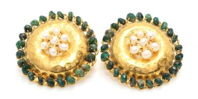 24K Gold Emerald Stoned Dangle Earrings - 2