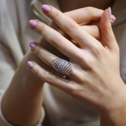 925 Ayar Gümüş Beyaz Renk Beyaz Izgara Taş Motifli Yüzük - Nusrettaki