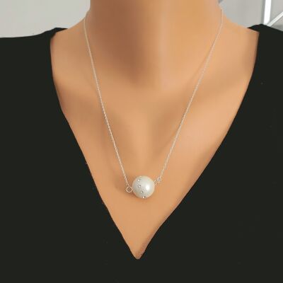 925 Ayar Gümüş 14 mm Beyaz Renk İncili Üzeri Zirkon Taşlı Kolye - 1