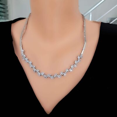 925 Ayar Gümüş Beyaz Taşlı Yaprak Su Yolu Model Kolye - 1