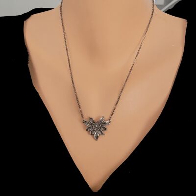 925 Sterling Silver Flower Design Necklace - 1