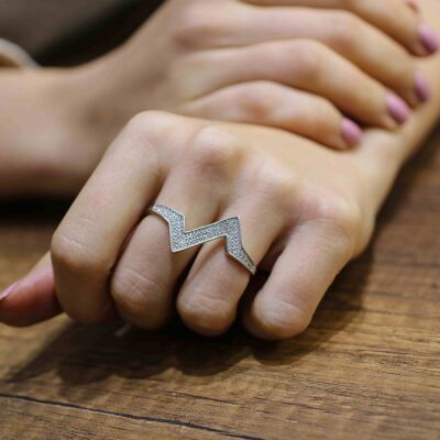 925 Ayar Gümüş Çift Parmak Zikzak Tasarım Beyaz Taşlı Yüzük - 3