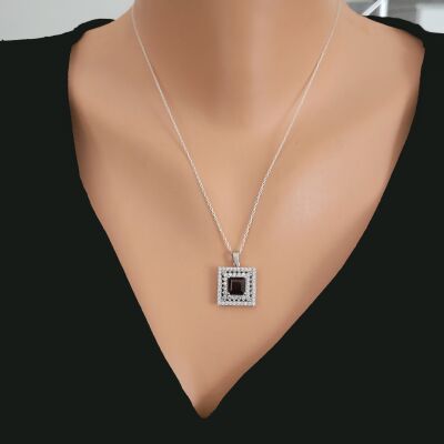 925 Ayar Gümüş Çift Sıra Anturaj Kare Garnet Taşlı Kolye - 1