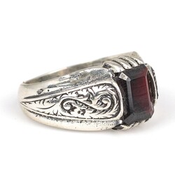 925 Ayar Gümüş Dikdörtgen Oniks Taşlı İşlemeli Erkek Yüzüğü - Nusrettaki