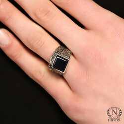 Silver Men Ring with Square Onyx - Nusrettaki