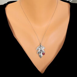 925 Ayar Gümüş Kırmızı Taşlı Yapraklı Kolye - Nusrettaki