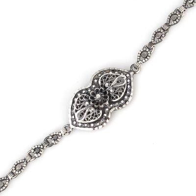 925 Ayar Gümüş Oksitli Elişi Kalemli Kalp Motifli Bileklik - 2