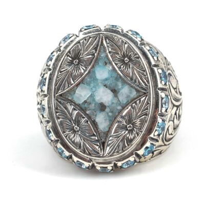 925 Ayar Gümüş Özel Tasarım Çiçek Figürlü Mavi Taşlı Kalemli Erkek Yüzüğü - 3