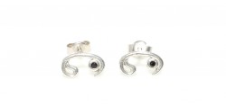 925 Silver Waw Letter Stud Earrings - Nusrettaki (1)
