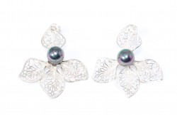925 Silver Half-leaf Design Dangle Earrings with Black Pearls - Nusrettaki