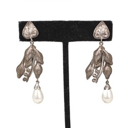 925 Ayar Gümüş Yapraklı Damla İncili Küpe - 3