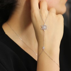 Nusrettaki - 925 Sterling Silver Flowering Snowflake Hand Bracelet