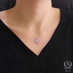 925 Sterling Silver Frozen Snowflake Pendant Necklace - Nusrettaki