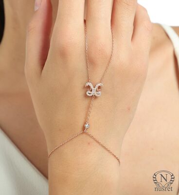 925 Sterling Silver Rose Gold Plated Vav Letter Hand Bracelet - 1