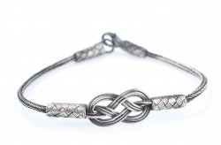999 Sterling Silver Love Knot Design Bracelet - Black - Nusrettaki (1)