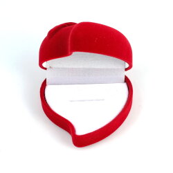 Güllü Kalp Tasarım Kırmızı Renk Kadife Yüzük Kutusu - Nusrettaki (1)