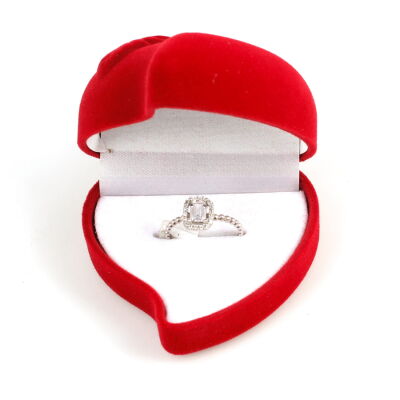 Güllü Kalp Tasarım Kırmızı Renk Kadife Yüzük Kutusu - 3