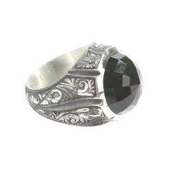 Silver Hand-carved Men's Ring with Synthetic Emerald - Nusrettaki (1)